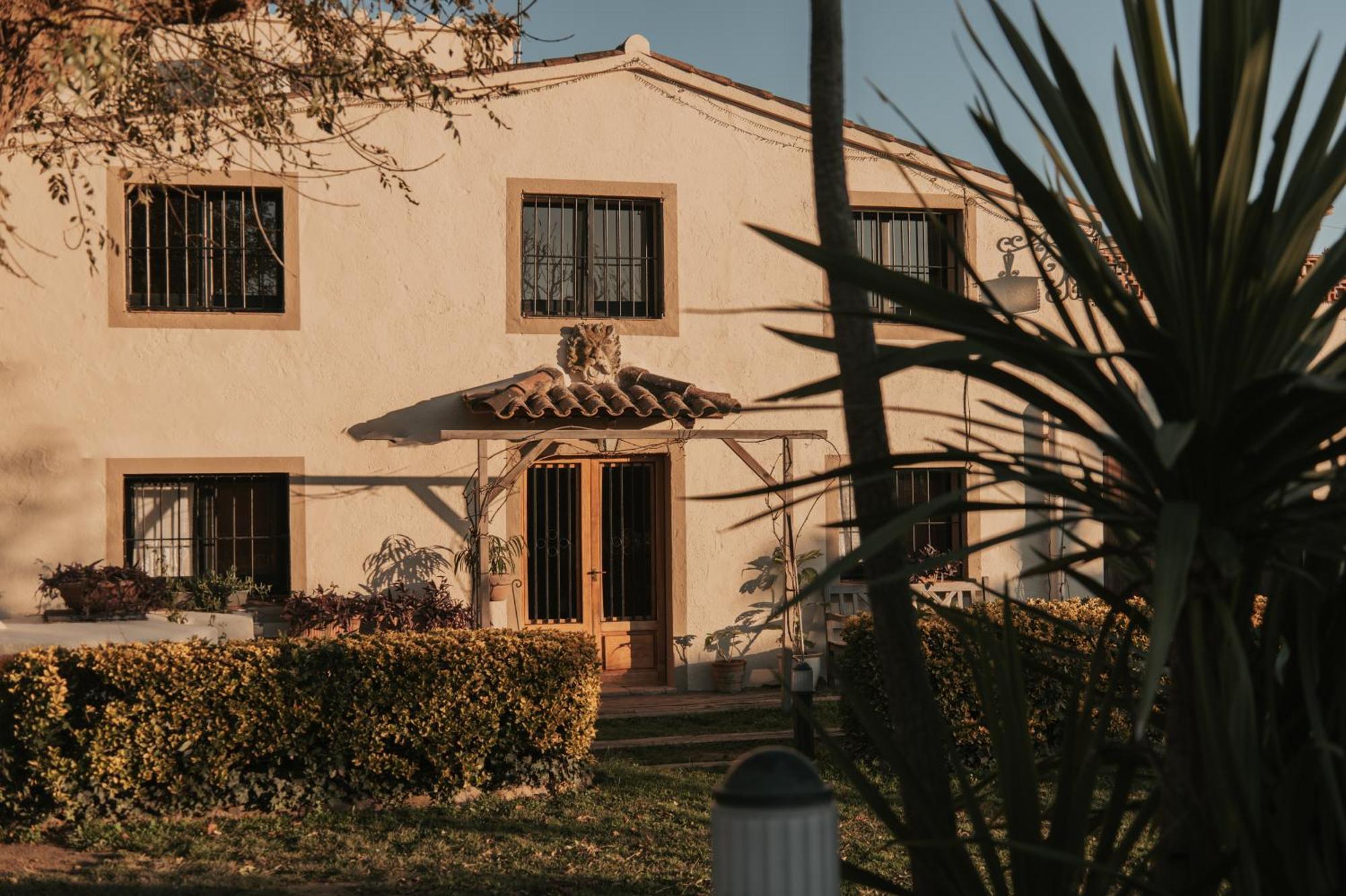 Can Jan Vives Vidreres Exterior photo